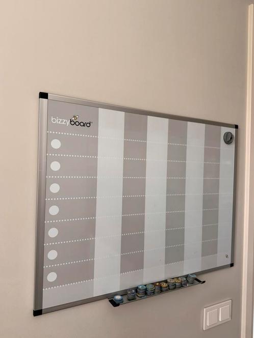 Bizzyboard gezins planbord met magneetjes/ pictogrammen, Huis en Inrichting, Woonaccessoires | Memoborden, Zo goed als nieuw, Ophalen of Verzenden