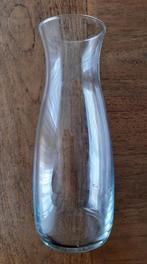 Karaf. Inhoud 1,1 liter. Hoogte 25 cm. Diameter 10 cm., Glas of Glazen, Ophalen of Verzenden, Effen, Glas