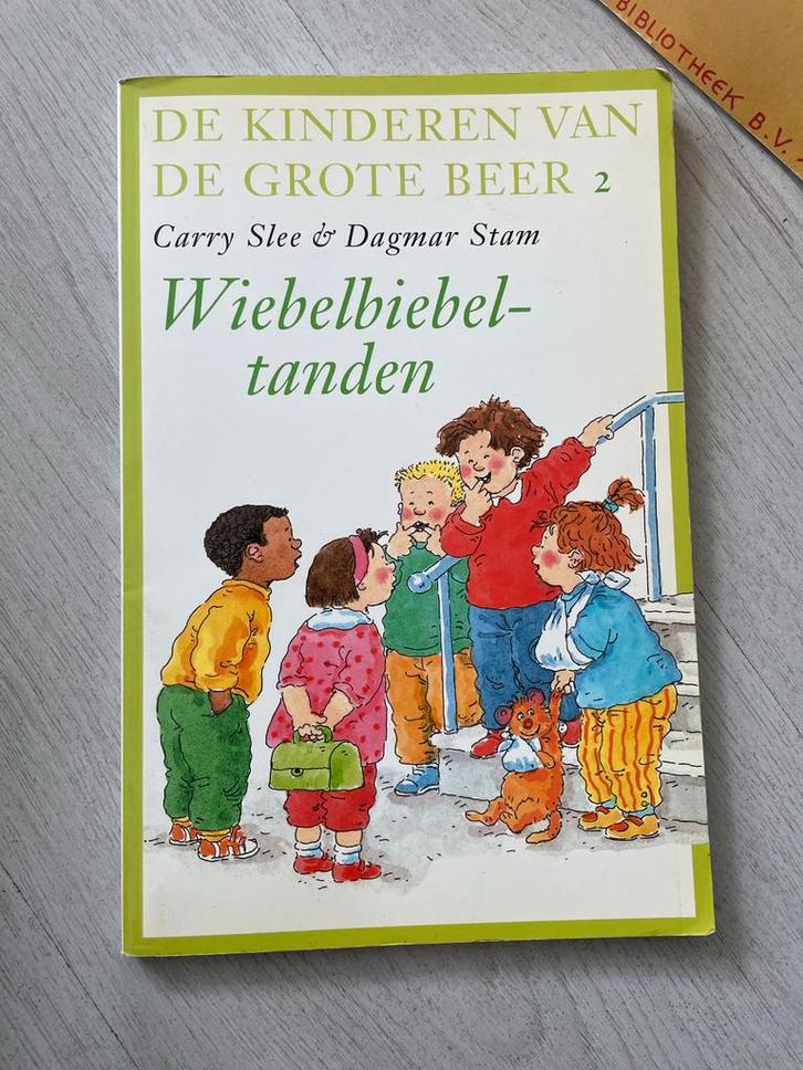 De Kinderen van de Grote Beer 2 - Wiebelbiebeltanden, Boeken, Kinderboeken | Kleuters, Zo goed als nieuw, Fictie algemeen, Ophalen of Verzenden