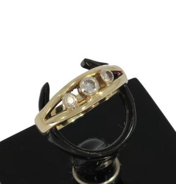 Sale! Vintage 14k gouden dames ring met 3 diamanten fraai beschikbaar voor biedingen