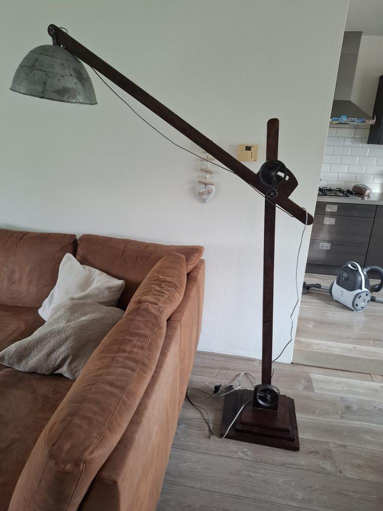 Industriële lamp - als nieuw!, Ophalen, Zo goed als nieuw, Metaal, 150 tot 200 cm