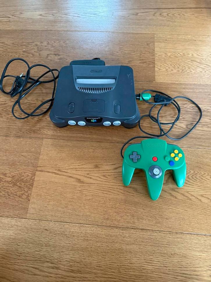 Nintendo 64 inclusief controller, Spelcomputers en Games, Spelcomputers | Nintendo 64, Zo goed als nieuw, Met 1 controller, Ophalen of Verzenden