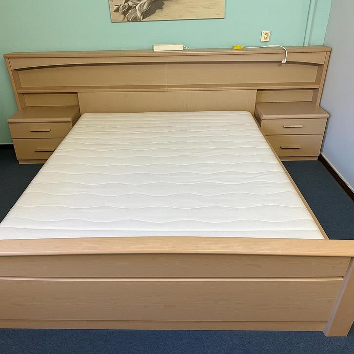 Prachtig Auping tweepersoonsbed/ eiken, Huis en Inrichting, Slaapkamer | Bedden, Zo goed als nieuw, Tweepersoons, 160 cm, 210 cm