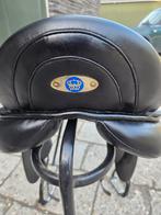 KM custom zadel 18 inch nieuwe luxe zitting met lak accenten, Dieren en Toebehoren, Ophalen of Verzenden, Zo goed als nieuw, Dressuur