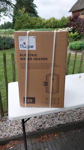 Elektrische boiler van 30 liter voor camping  beschikbaar voor biedingen
