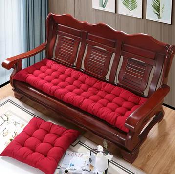 Rood Kussen Voor Bank Of Stoel Zitkussen Rugleuning beschikbaar voor biedingen