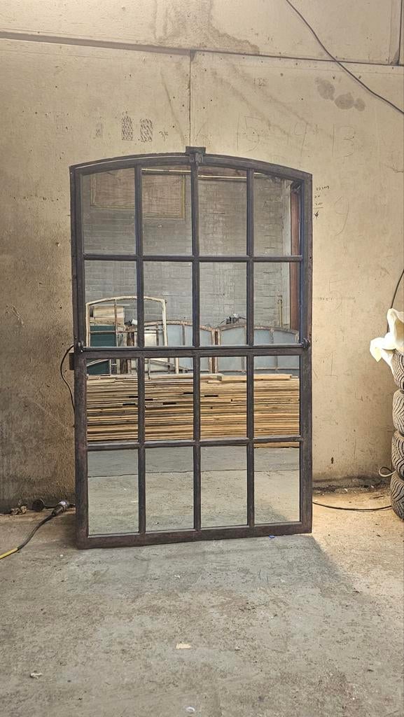 Grote Spiegel | Gietijzer stalraam | Landelijk Robuust |, Huis en Inrichting, Woonaccessoires | Spiegels, Nieuw, Ophalen of Verzenden