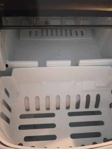 Kitchen Brothers Ijsklontjesmachine - Weinig Gebruikt beschikbaar voor biedingen