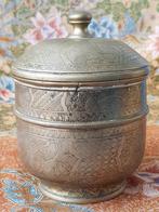 Mooie originele antieke kruidenpot uit Indonesië 14,8 cm., Antiek en Kunst, Antiek | Koper en Brons, Ophalen of Verzenden, Brons