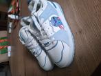 Stitch sneakers maat 35 (vallen klein), Kinderen en Baby's, Kinderkleding | Schoenen en Sokken, Meisje, Schoenen, Zo goed als nieuw