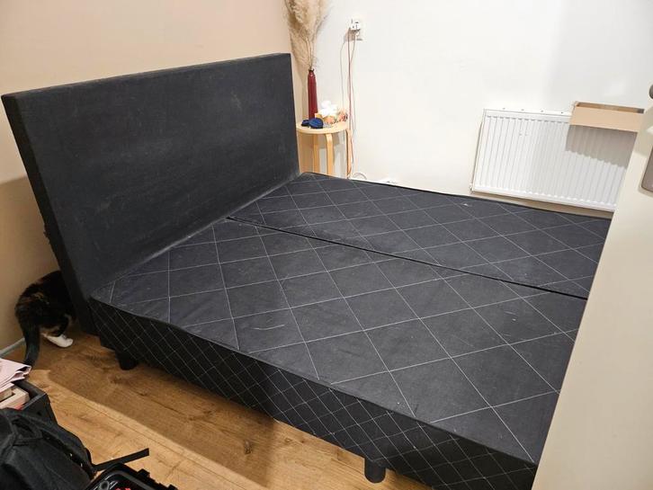 Tweepersoons bed 140 zwart met hoofdbord, Huis en Inrichting, Slaapkamer | Bedden, Gebruikt, Tweepersoons, 140 cm, Ophalen