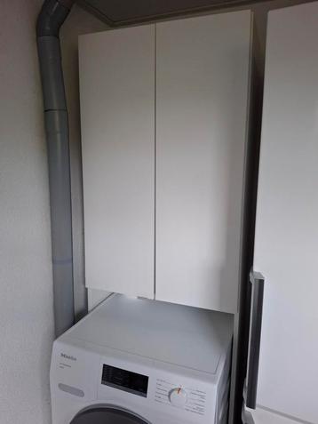 Wasmachine kast met veel opbergruimte 3 md oud  beschikbaar voor biedingen