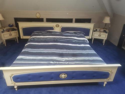 Slaapkamer bed lits-jumeaux kasten kaptafel stoel matras, Huis en Inrichting, Slaapkamer | Complete slaapkamers, Gebruikt, Tweepersoons