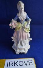 DAME MET ROZEN * Mooi Beeldje *, Verzenden, Zo goed als nieuw, Mens