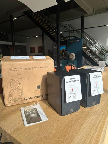 DALI Oberon 1 Black Ash 2 stuks (Nieuw, open doos) beschikbaar voor biedingen