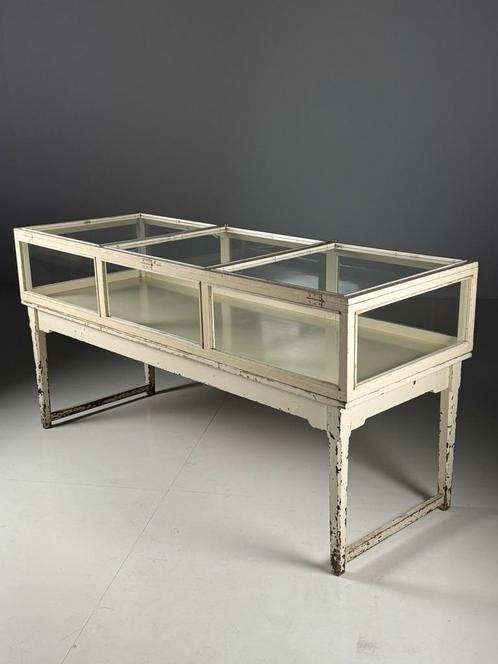 Vitrine toonbank wit winkelmeubel, Antiek en Kunst, Curiosa en Brocante, Ophalen
