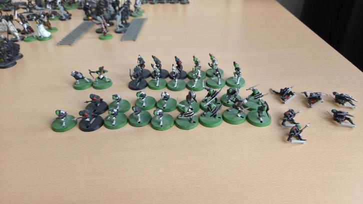 Warhammer Lord of the Rings Goblin Army, Hobby en Vrije tijd, Wargaming, Zo goed als nieuw, Lord of the Rings, Figuurtje(s), Geverfd