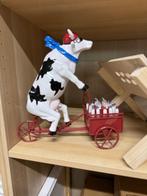 Decoratie rijdende koe met melkflessen, Huis en Inrichting, Woonaccessoires | Overige, Ophalen of Verzenden, Zo goed als nieuw