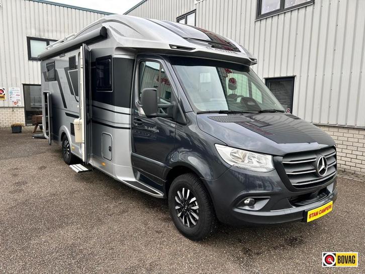 Adria Matrix Supreme 670 DL Levelsyst-Pro Koffiemachine, Caravans en Kamperen, Campers, tot en met 4, Half-integraal, Adria, Diesel