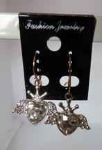 Leuke vlieg oorbellen met steen., Overige materialen, Hangers, Nieuw, Goud