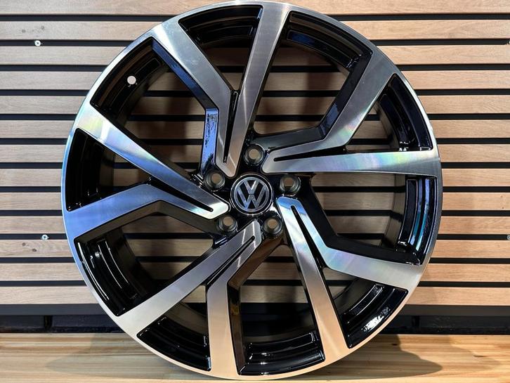 18" Brescia fits VW Golf 5/6/7/8 Caddy/Touran/ 5x112 et45, Auto-onderdelen, Banden en Velgen, Velg(en), 18 inch, 225 mm, Personenwagen