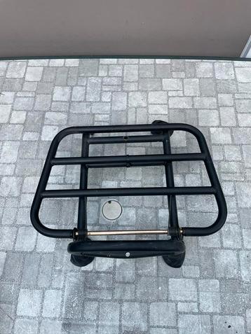 Vespa Sprint voorbeugel, rekje, mat zwart. beschikbaar voor biedingen