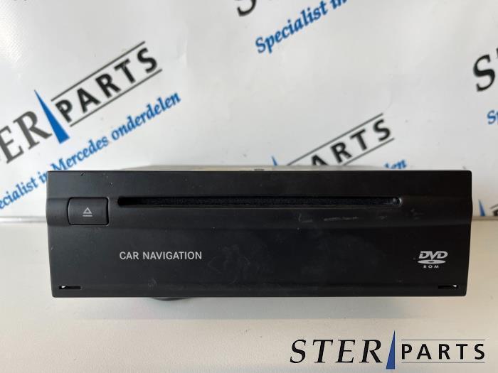 Navigatie Systeem van een Mercedes E-Klasse, Auto-onderdelen, Elektronica en Kabels, Mercedes-Benz, Gebruikt, 3 maanden garantie