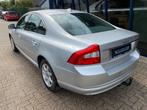 Volvo S80 2.5 T Momentum Automaat LEER / TREKHAAK / YOUNGTIM, Auto's, Gebruikt, Zwart, 2521 cc, Bedrijf