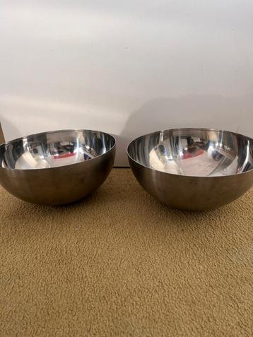 Set van 2 IKEA kommen beschikbaar voor biedingen