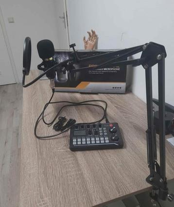 Professionele podcast radio set (plug in & play) beschikbaar voor biedingen