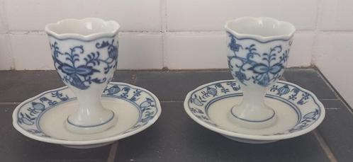 2 Zwiebelmuster eierdopjes, blauw porselein, Huis en Inrichting, Keuken | Servies, Gebruikt, Overige typen, Overige stijlen, Porselein