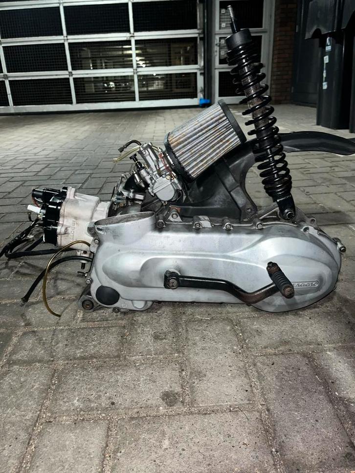 172cc Hexagon Blok RUILEN KAN!!, Fietsen en Brommers, Brommeronderdelen | Scooters, Gebruikt, Piaggio, Blok, Ophalen