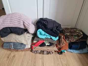 Dameskledingpakket voornamelijk maat M beschikbaar voor biedingen