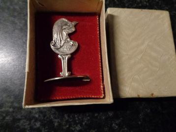 sigaretten dover zilver gemerkt met zwaard in org doos beschikbaar voor biedingen