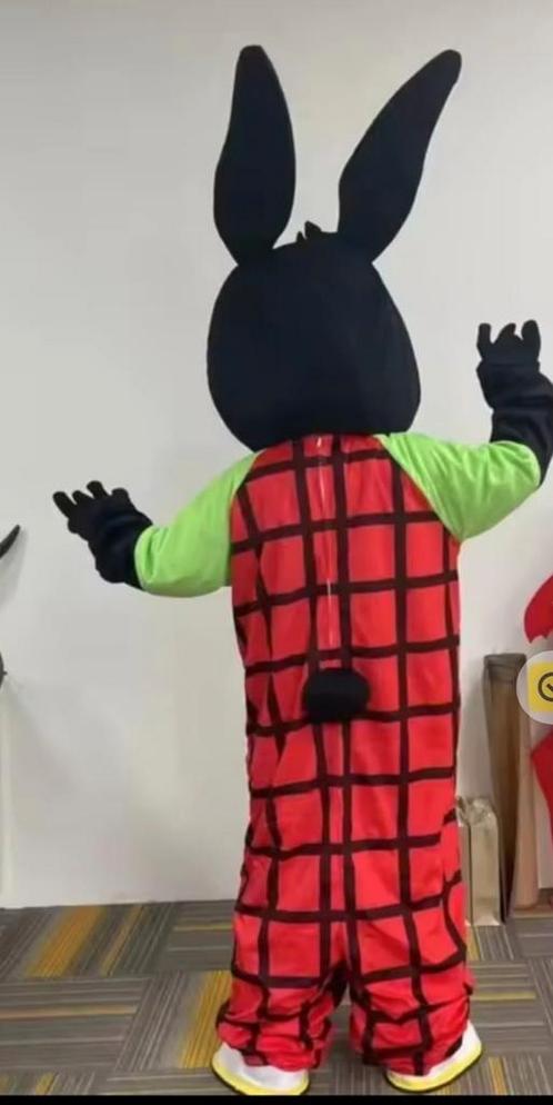 Mascotte pakken van...zwart konijn te huur, Hobby en Vrije tijd, Feestartikelen | Verhuur, Zo goed als nieuw, Overige, Ophalen of Verzenden
