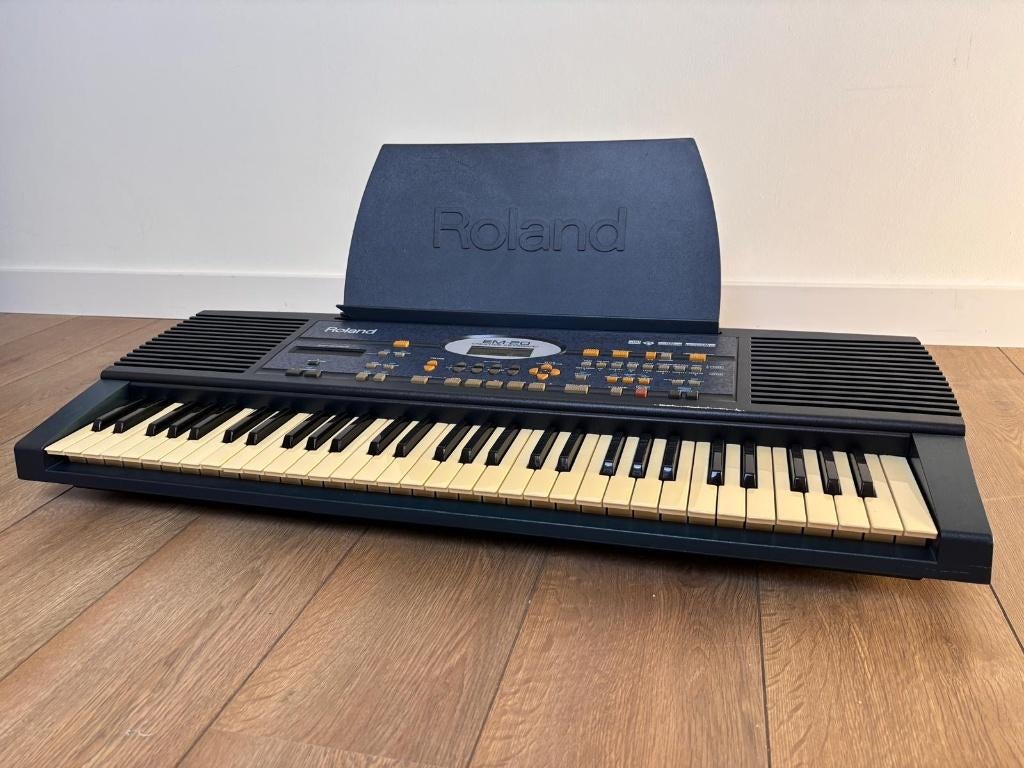 Te koop: Roland Keyboard EM 20 + pedaal, Muziek en Instrumenten, Keyboards, Ophalen, Gebruikt, 61 toetsen, Roland