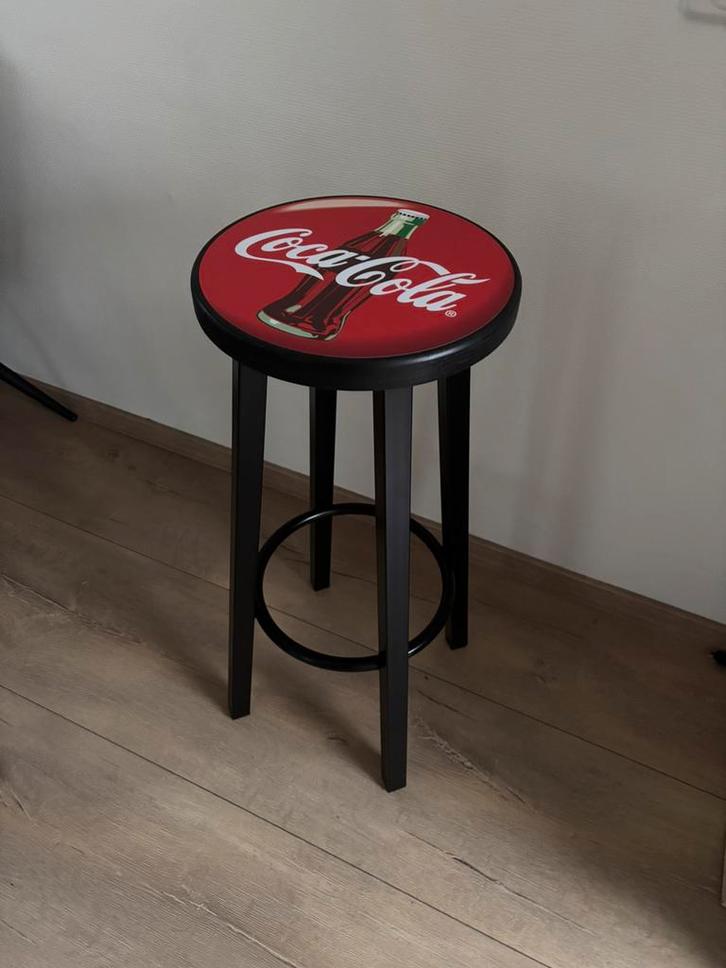 NIEUW! Barkrukken Coca Cola, Huis en Inrichting, Barkrukken, Nieuw, 60 tot 90 cm, Hout, Metaal, 5 krukken of meer, Met voetsteun