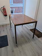 (bijna) gratis af te halen bureau/tafel, Ophalen, Gebruikt, Bureau