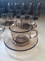 Mooie vintage Arcoroc France retro bruin rookglas kop&schote, Huis en Inrichting, Keuken | Servies, Ophalen, Gebruikt, Glas, Overige stijlen