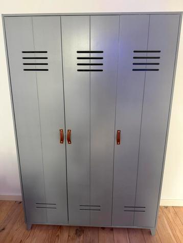 Vtwonen kledingkast | lockerkast beschikbaar voor biedingen