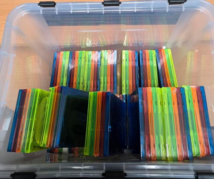 100 Nieuwe, Lege, Gekleurde CD Doosjes, Cd's en Dvd's, Cd's | Overige Cd's, Nieuw in verpakking, Boxset, Ophalen