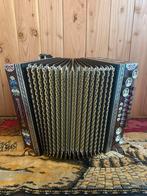 Kärtnerland model 318 Steirische Harmonika, Muziek en Instrumenten, Overige merken, Overige formaten, Ophalen of Verzenden, Zo goed als nieuw