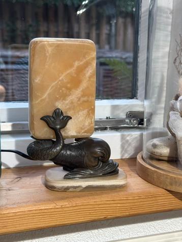 Unieke ( huisvlijt ) bronzen vis & calsiet lamp beschikbaar voor biedingen