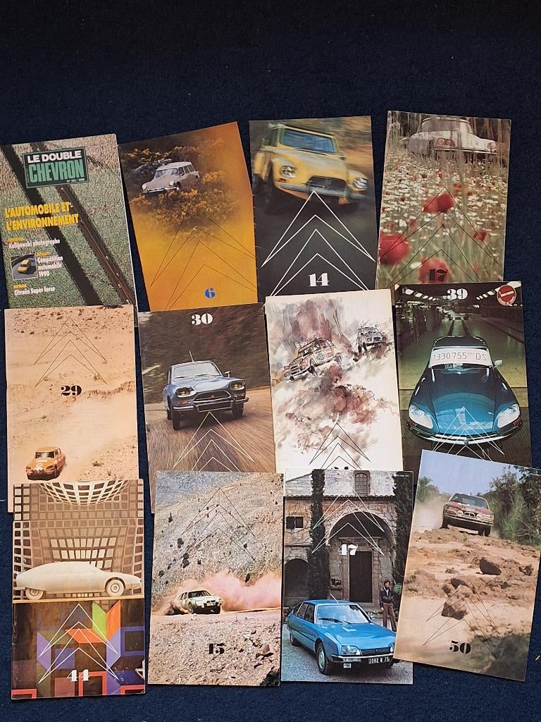 Magazine LE DOUBLE CHEVRON  26x  - FR/EN, Verzenden, Gelezen, Citroën