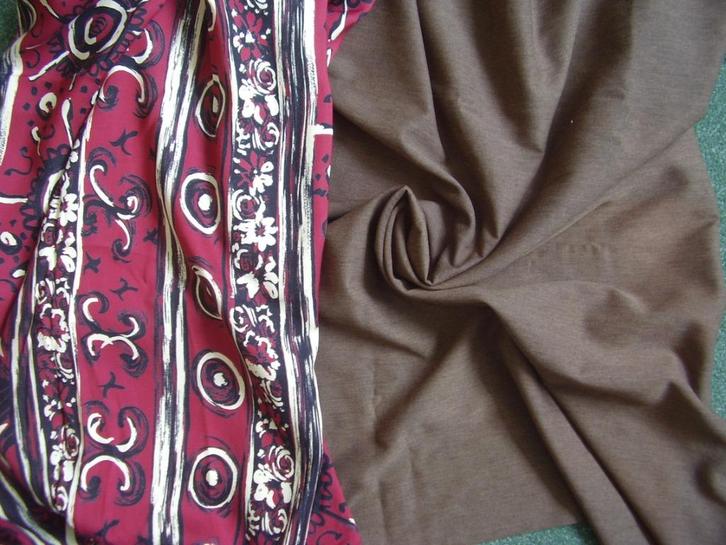 Twee coupons stof voor evt. een rok en blouse of anders, Hobby en Vrije tijd, Stoffen en Lappen, Nieuw, Polyester, 120 cm of meer