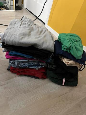 Kledingpakket.  beschikbaar voor biedingen