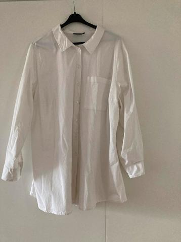 Witte Zizi blouse XL curve - valt ruim beschikbaar voor biedingen