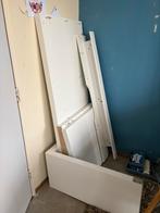 IKEA bureau MALM - swipe voor volledig bureau foto, Huis en Inrichting, Bureaus, Ophalen, Zo goed als nieuw