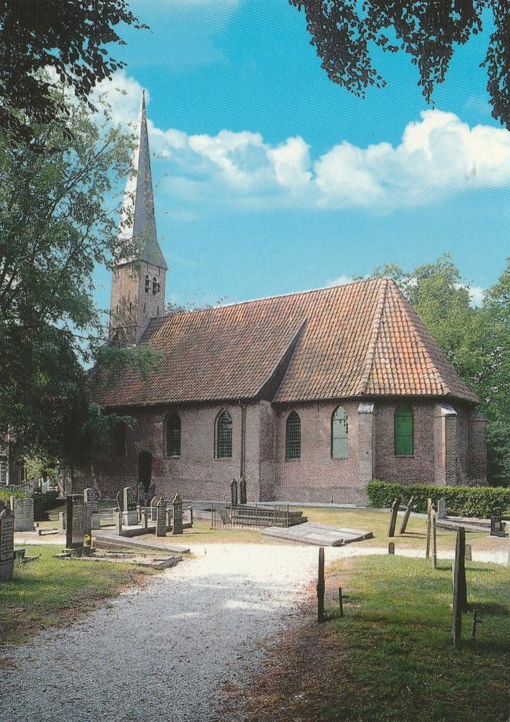 NIJEVEEN Hervormde Kerk met Kerkhof, Verzamelen, Ansichtkaarten | Nederland, Ongelopen, Drenthe, 1980 tot heden, Verzenden