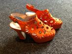 Oranje schoenen met plateau-zolen, Oranje, Ophalen of Verzenden, Schoenen met hoge hakken, Zo goed als nieuw